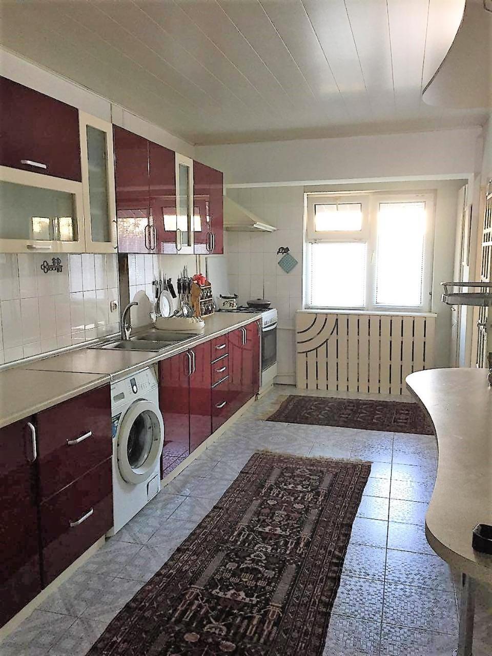 Chung cư 100 m² 3 phòng ngủ, 1 phòng tắm riêng ở Quận Shaykhontohur Tashkent Ngoại thất bức ảnh
